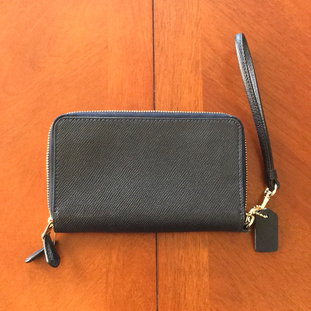 Coach Wristlet - Picture 4 of 4